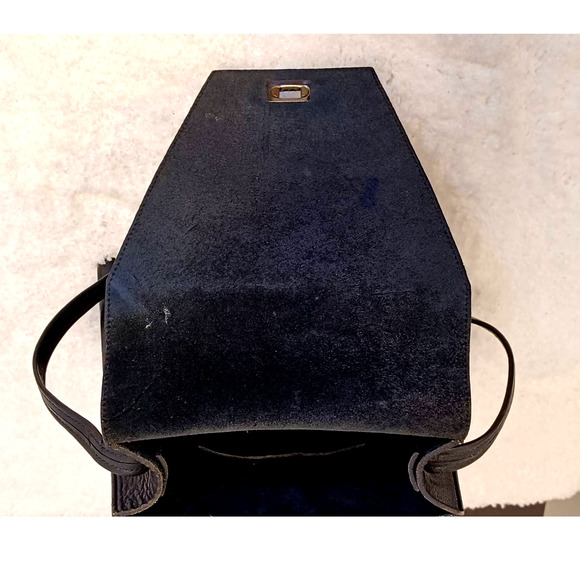 Vintage Leather Asymmetrical Purse With Front Snap made of Black Thick Leather - Picture 2 of 5